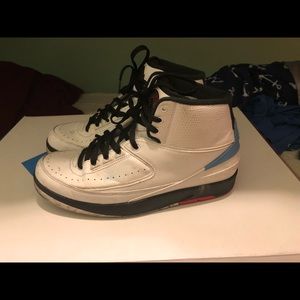 Jordan’s 2’s converse package .